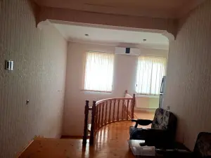 5 otaqlı bağ/həyət evi, kirayə, 180 m², 4 sot, Bakı, Binəqədi rayonu, Binəqədi qəs.