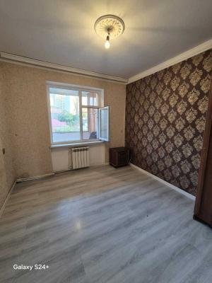 Bakı, köhnə tikili 4 otaqlı, satılır, 100 m²  , Yasamal rayonu, Yeni Yasamal qəs.