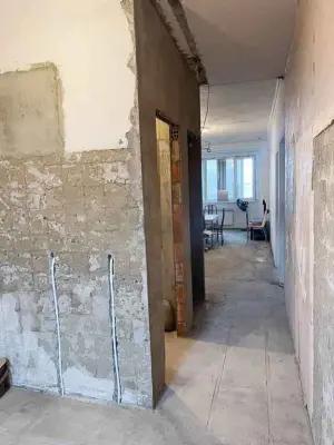 Bakı, köhnə tikili 4 otaqlı, satılır, 105 m²  , Binəqədi rayonu, 8-ci mikrorayon