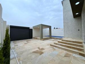 Bakı, həyət evi 4 otaqlı, satılır, 150 m² , 3 sot , Xəzər rayonu, Şüvəlan