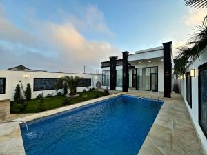 Bakı, bağ/həyət evi 4 otaqlı, satılır, 160 m² , 4.5 sot , Xəzər rayonu, Şüvəlan