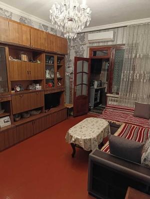 Bakı, köhnə tikili 2 otaqlı, satılır, 47 m²  , Yasamal rayonu, Yeni Yasamal qəs.