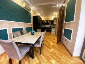 5 otaqlı bağ/həyət evi, satılır, 300 m², 7 sot, Bakı, Xəzər rayonu, Buzovna