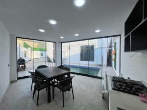 Bakı, həyət evi 4 otaqlı, satılır, 160 m² , 4.2 sot , Xəzər rayonu, Şüvəlan