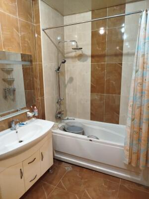 Bakı, yeni tikili 3 otaqlı, satılır, 137 m²  , Səbail rayonu