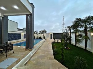 Bakı, bağ/həyət evi 4 otaqlı, satılır , 4.5 sot , Xəzər rayonu, Şüvəlan