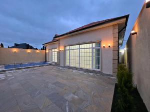 Bakı, həyət evi 4 otaqlı, satılır, 130 m² , 2.5 sot , Xəzər rayonu, Şüvəlan