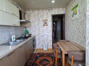 Bakı, köhnə tikili 3 otaqlı, satılır, 85 m²  , Nizami rayonu, 8-ci kilometr