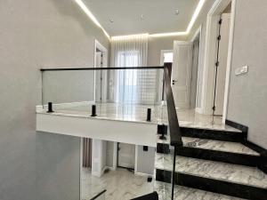 Bakı, həyət evi 4 otaqlı, satılır, 250 m² , 4 sot , Xəzər rayonu, Şüvəlan