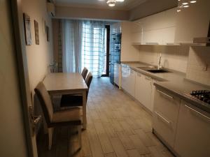 Bakı, yeni tikili 3 otaqlı, kirayə, 124 m²  , Xətai rayonu