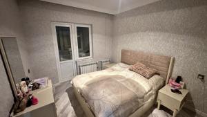 Bakı, köhnə tikili 5 otaqlı, satılır, 120 m²  , Suraxanı rayonu, Yeni Günəşli qəs.