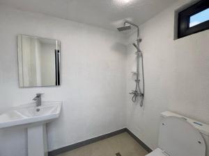Bakı, həyət evi 4 otaqlı, satılır, 160 m² , 3 sot , Xəzər rayonu, Şüvəlan