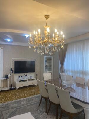 Bakı, köhnə tikili 4 otaqlı, satılır, 100 m²  , Nərimanov rayonu