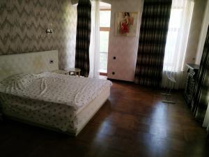 Bakı, köhnə tikili 2 otaqlı, kirayə, 65 m²  , Səbail rayonu