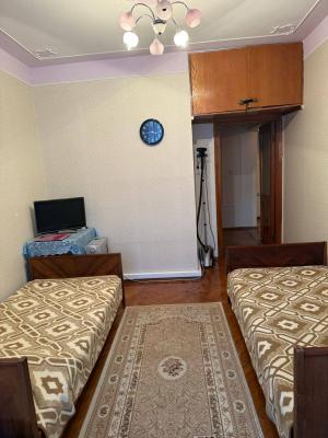 Bakı, köhnə tikili 3 otaqlı, kirayə, 70 m²  , Binəqədi rayonu, 9-cu mikrorayon