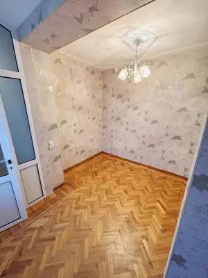 Bakı, köhnə tikili 2 otaqlı, satılır, 47 m²  , Binəqədi rayonu, 8-ci mikrorayon