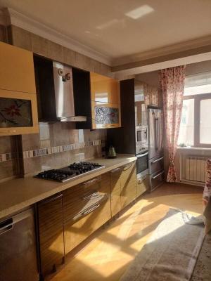 Bakı, yeni tikili 4 otaqlı, satılır, 180 m²  , Yasamal rayonu