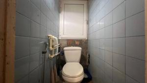 Bakı, köhnə tikili 2 otaqlı, satılır, 50 m²  , Binəqədi rayonu, 6-cı mikrorayon
