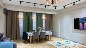 Bakı, yeni tikili 3 otaqlı, satılır, 141 m²  , Binəqədi rayonu, 7-ci mikrorayon