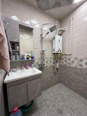 Bakı, köhnə tikili 3 otaqlı, satılır, 48 m²  , Nəsimi rayonu, 4-cü mikrorayon