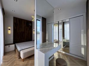 Bakı, həyət evi 5 otaqlı, satılır, 360 m² , 8 sot , Xəzər rayonu, Şüvəlan