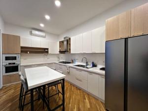 Bakı, bağ/həyət evi 5 otaqlı, satılır, 350 m² , 12 sot , Xəzər rayonu, Şüvəlan