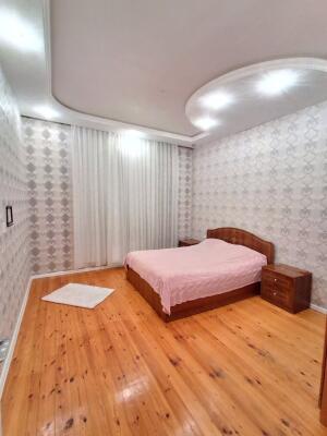 Bakı, həyət evi 11 otaqlı, satılır, 300 m² , 3 sot , Sabunçu rayonu, Balaxanı qəs.