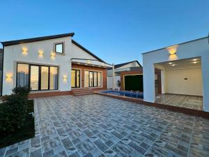 Bakı, həyət evi 4 otaqlı, satılır, 160 m² , 4 sot , Xəzər rayonu, Şüvəlan