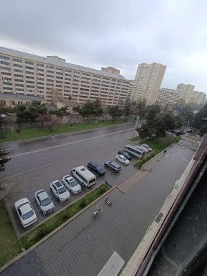 Bakı, köhnə tikili 5 otaqlı, satılır, 120 m²  , Binəqədi rayonu, 8-ci mikrorayon