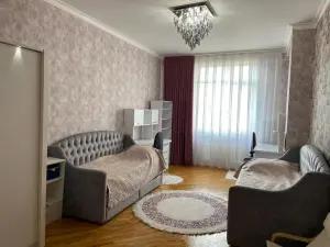 Bakı, yeni tikili 3 otaqlı, kirayə, 130 m²  , Yasamal rayonu