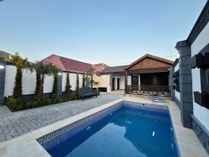 Bakı, həyət evi 4 otaqlı, satılır, 140 m² , 3 sot , Xəzər rayonu, Şüvəlan