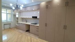 Bakı, yeni tikili 4 otaqlı, satılır, 170 m²  , Yasamal rayonu