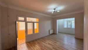 Bakı, köhnə tikili 2 otaqlı, satılır, 45 m²  , Xətai rayonu, Əhmədli