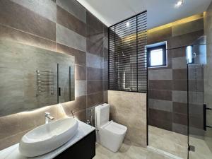 Bakı, həyət evi 5 otaqlı, satılır, 360 m² , 8 sot , Xəzər rayonu, Şüvəlan