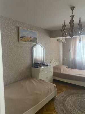 Bakı, köhnə tikili 4 otaqlı, satılır, 100 m²  , Nərimanov rayonu