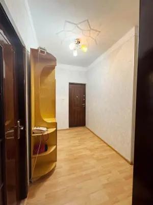 Bakı, köhnə tikili 3 otaqlı, satılır, 110 m²  , Binəqədi rayonu, 8-ci mikrorayon