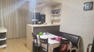 Bakı, köhnə tikili 3 otaqlı, satılır, 120 m²  , Xətai rayonu