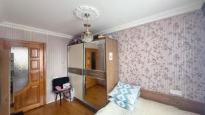 Sumqayıt, köhnə tikili 5 otaqlı, satılır, 95 m²  , 45-ci məhəllə
