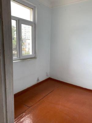 Bakı, köhnə tikili 2 otaqlı, satılır, 32 m²  , Binəqədi rayonu, 7-ci mikrorayon