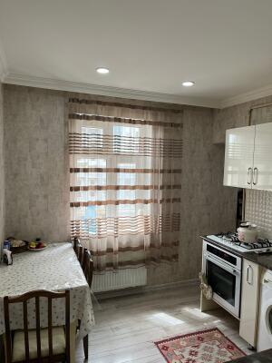 Bakı, köhnə tikili 4 otaqlı, satılır, 110 m²  , Nizami rayonu, 8-ci kilometr