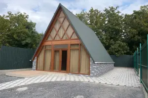 3 otaqlı bağ/həyət evi, satılır, 95 m², 2.5 sot, Qəbələ