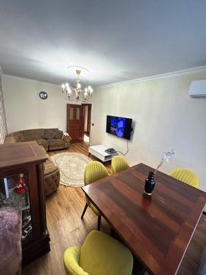 Bakı, köhnə tikili 2 otaqlı, satılır, 57 m²  , Suraxanı rayonu, Yeni Günəşli qəs.