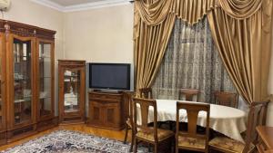 Bakı, yeni tikili 2 otaqlı, kirayə, 95 m²  , Nərimanov rayonu