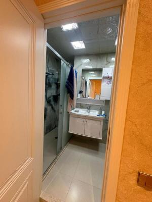 Bakı, köhnə tikili 2 otaqlı, satılır, 55 m²  , Nəsimi rayonu, 3-cü mikrorayon