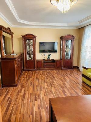 Gəncə, köhnə tikili 4 otaqlı, satılır, 94 m²  
