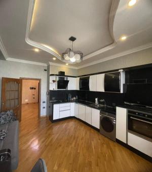 Bakı, yeni tikili 4 otaqlı, satılır, 170 m²  , Nərimanov rayonu
