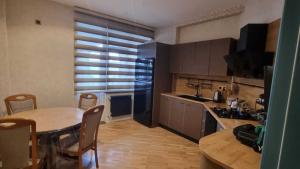 Bakı, yeni tikili 3 otaqlı, satılır, 110 m²  , Yasamal rayonu