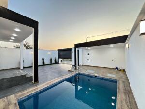 Bakı, həyət evi 4 otaqlı, satılır, 130 m² , 2.5 sot , Xəzər rayonu, Mərdəkan