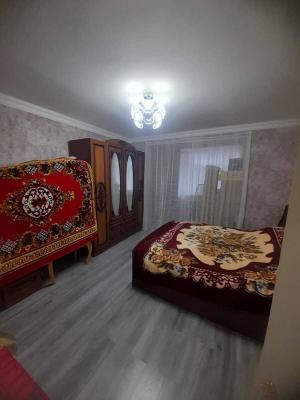 Sumqayıt, köhnə tikili 2 otaqlı, satılır, 40 m²  , 5-ci mikrorayon