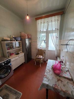 Sumqayıt, köhnə tikili 2 otaqlı, satılır, 52 m²  , 17-ci məhəllə